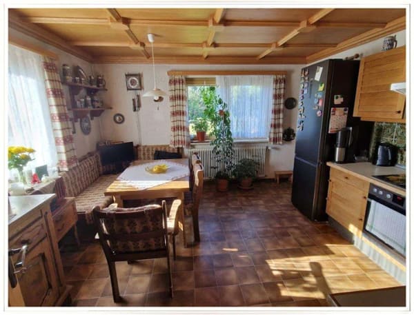 Immobilie in Fahrenzhausen - Frei stehendes Familienwohnhaus in 85777 Fahrenzhausen, Kreis Freising - Bild 1
