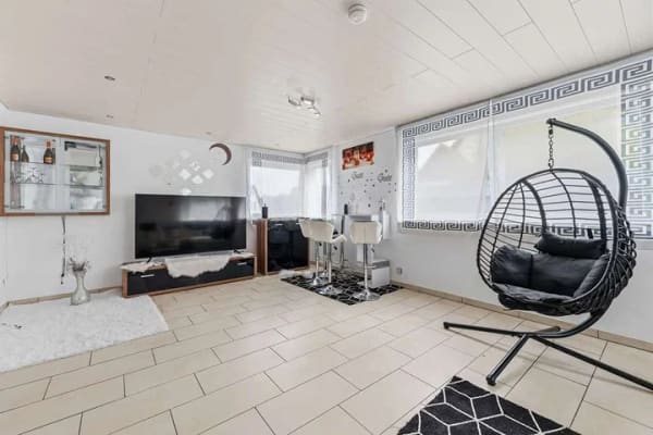 Immobilie in Benningen am Neckar - Vermietetes 1-2-Familienhaus in ruhiger Wohnlage, fußläufig zur S-Bahn - Bild 2
