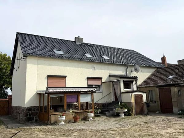 Immobilie in Sonnenberg - großer 4-Seitenhof mit Wohnhaus Scheune und viel Nebengelass - Bild 1