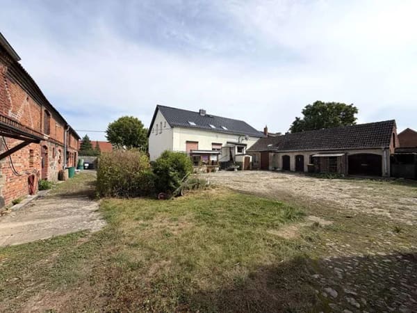 Immobilie in Sonnenberg - großer 4-Seitenhof mit Wohnhaus Scheune und viel Nebengelass - Bild 3