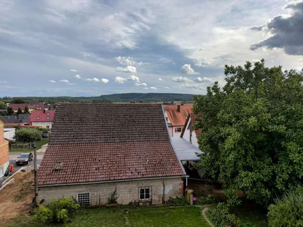 Immobilie in Langenbrettach - Attraktive 3-Zimmer-Dachgeschosswohnung mit Balkon, Garage und schöner Aussicht - Bild 3