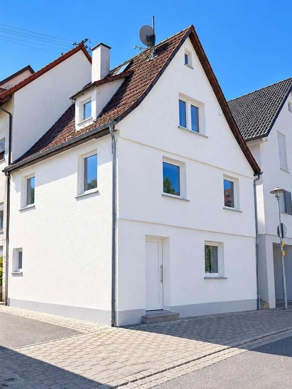 Immobilie in Freiberg am Neckar - ** Kompaktes Eigenheim mit Charakter - jetzt zugreifen! ** - Bild 0