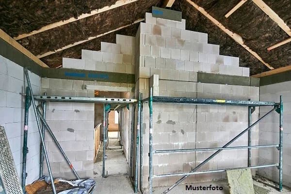Immobilie in Warmsen - Einfamilienhaus: Hier fehlt der letzte Schliff! - Bild 0