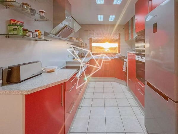 Immobilie in Linden - Außergewöhnliches Wohnhaus mit Spa-Bereich und Gartenidylle in Linden! - Bild 2