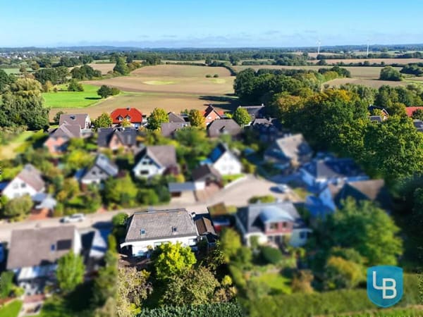 Immobilie in Schellhorn - Einfamilienhaus mit großzügigem Wohngefühl und schönem Garten - Bild 3