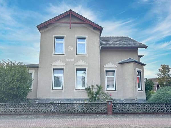 Immobilie in Neustadt-Glewe - Stadthaus mit Villencharakter mit Charme und Potential in Neustadt-Glewe - Bild 0