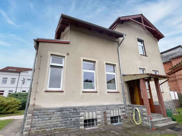 Immobilie in Neustadt-Glewe - Stadthaus mit Villencharakter mit Charme und Potential in Neustadt-Glewe - Bild 2