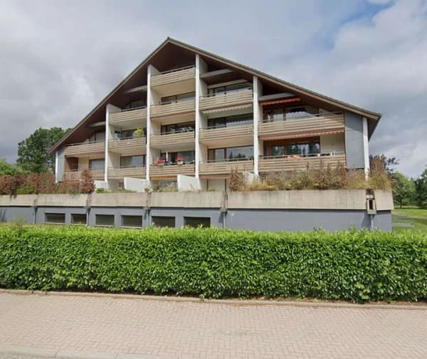 Immobilie in Dobel - Gemütliche Wohnung im Luftkurort Dobel mit Balkon und Tiefgaragenstellplatz - Bild 1