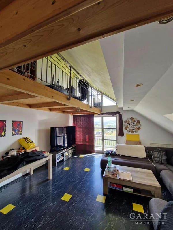 Immobilie in Hutthurm - Kapitalanlage mit Weitblick - ca. 71 mÂ² Maisonette, Balkon & Tiefgarage - Bild 1