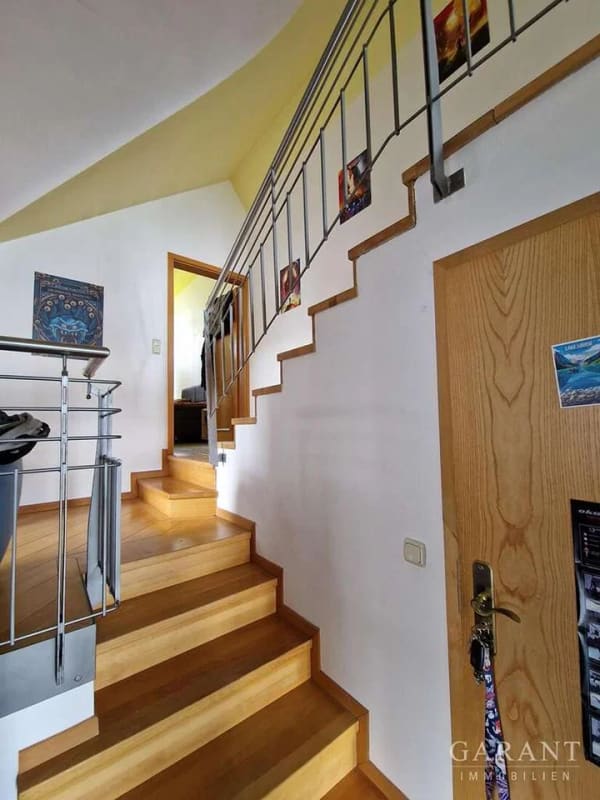 Immobilie in Hutthurm - Kapitalanlage mit Weitblick - ca. 71 mÂ² Maisonette, Balkon & Tiefgarage - Bild 3