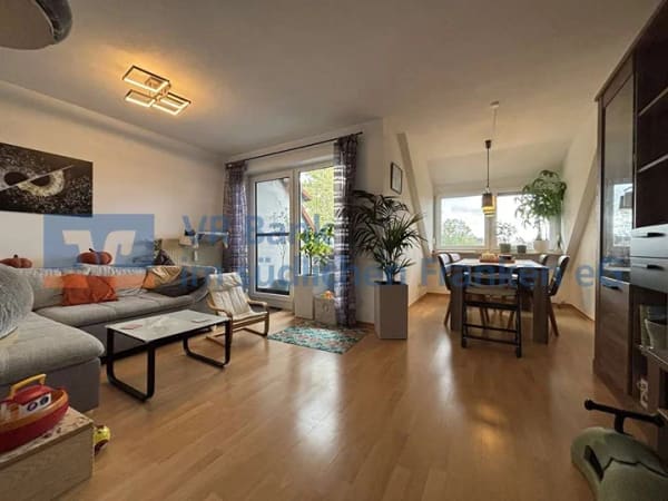 Immobilie in Neuendettelsau - Helle 3-Zimmer-Dachgeschosswohnung mit Loggia und Garage - Bild 0