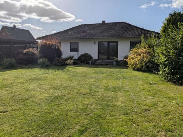 Immobilie in Petershagen - Einfamilienhaus auf großem Grundstück - Bild 0