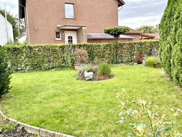 Immobilie in Bad Münder am Deister - „Kleines Haus, großes Potenzial – Charmante Doppelhaushälfte mit Garage und Garten“ - Bild 2
