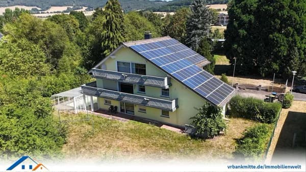 Immobilie in Bad Sooden-Allendorf - Ein Zuhause, viele Möglichkeiten – großzügiges Wohnen mit Einliegerwohnung - Bild 2
