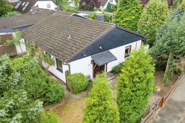 Immobilie in Nahe - Bungalow - 135 m² Wohn- und Nutzfläche - mit Garten und Garage in idyllischer Lage von Nahe - Bild 2