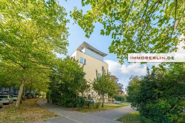 Immobilie in Schönefeld - IMMOBERLIN.DE - Top-Investment! 2 Vermietete Dachgeschoss Wohnungen inklusive Garagen - Bild 1