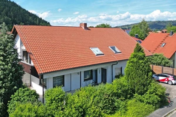 Immobilie in Kronach - Ruhiges Wohnen im Grünen mit viel Platz! - Bild 1