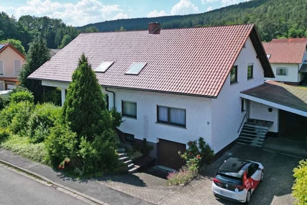 Immobilie in Kronach - Ruhiges Wohnen im Grünen mit viel Platz! - Bild 3