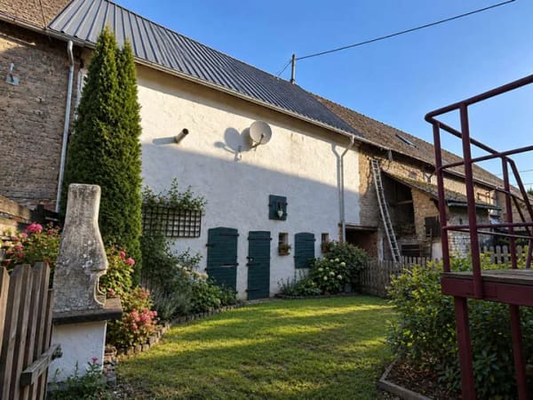 Immobilie in Herschbach - Liebevoll saniertes Einfamilienhaus mit vielseitig nutzbarer Scheune - Bild 2
