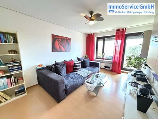 Immobilie in Röthenbach an der Pegnitz - Gepflegte 3,5-Zimmer-Eigentumswohnung im 4. OG mit Balkon und Aufzug - Bild 3