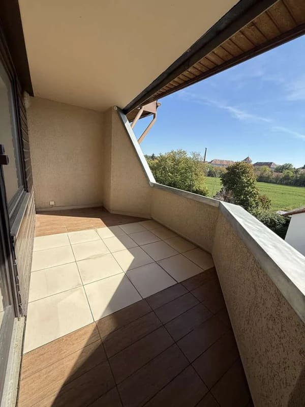 Immobilie in Landsberg am Lech - Weitblick garantiert! Helle 4-Zimmer-Dachgeschosswohnung in beliebter Wohngegend - Bild 3