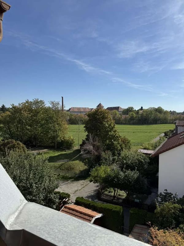 Immobilie in Landsberg am Lech - Weitblick garantiert! Helle 4-Zimmer-Dachgeschosswohnung in beliebter Wohngegend - Bild 4