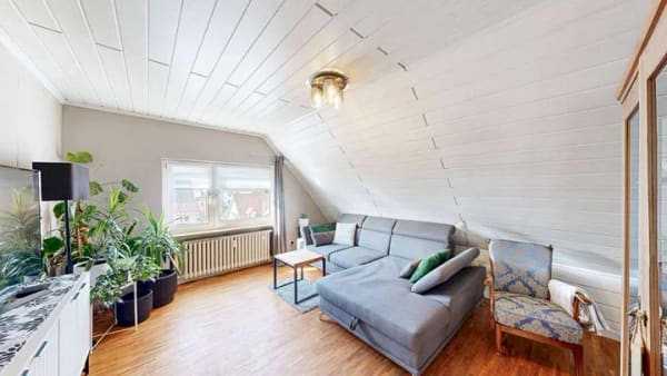 Immobilie in Theilheim - Solides Mehrfamilienhaus mit drei Wohneinheiten auf großzügigem Grundstück - Bild 2