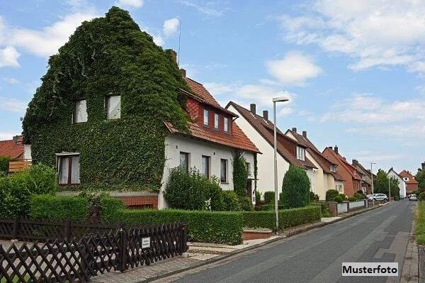 Immobilie in Mauth - Freistehendes 2-Familienhaus mit Garage - provisionsfrei - Bild 0