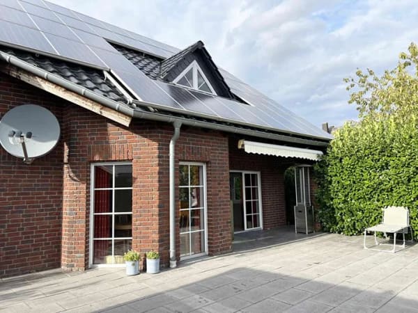 Immobilie in Kaisersesch - Repräsentatives Wohnhaus mit hochwertiger Ausstattung und Doppelgarage  - Bild 3