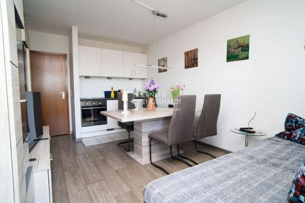 Immobilie in Kürnach - Gepflegte 1,5-Zimmer-Wohnung mit durchdachtem Grundriss & Stellplatz - Bild 1