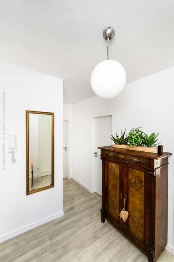 Immobilie in Neu-Isenburg - Kapitalanlage im Hochparterre: Gepflegte 2-Zimmer-Wohnung mit Süd-Ost-Balkon - Bild 1