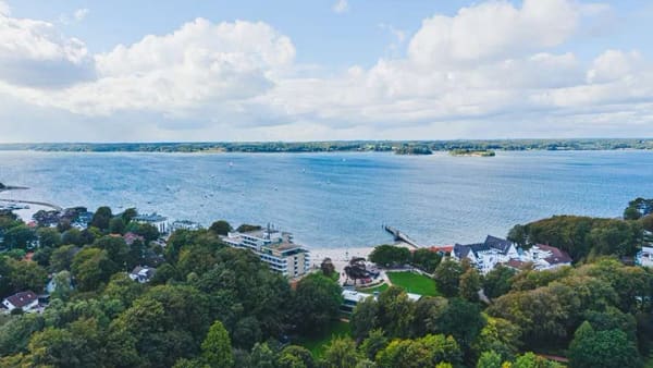 Immobilie in Glücksburg - Glücksburg/Ostsee: strandnahe, freie 2-Zimmer-Eigentumswohnung mit Balkon - Bild 0