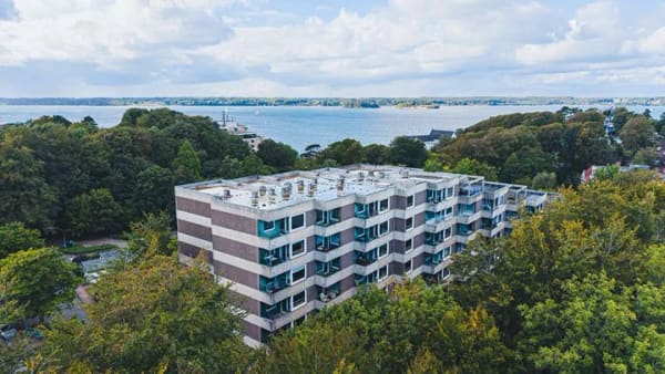 Immobilie in Glücksburg - Glücksburg/Ostsee: strandnahe, freie 2-Zimmer-Eigentumswohnung mit Balkon - Bild 1