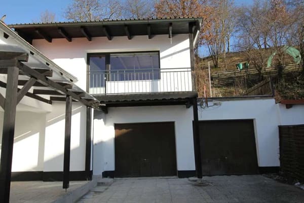 Immobilie in Ergoldsbach - Traumhaft sonniges, frisch renoviertes Einfamilienhaus mit eigenem Garten - Bild 0