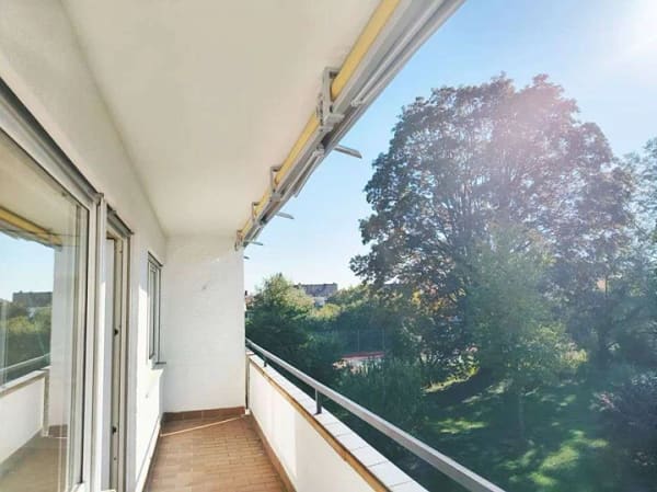 Immobilie in Eichenau - BEZUGSFREI, Westbalkon, ruhige Sackgasse! - Bild 2
