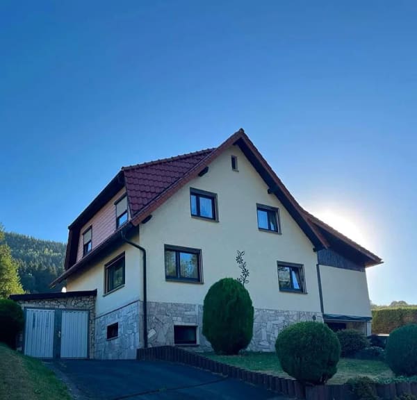 Immobilie in Steinbach-Hallenberg - Einfamilienhaus/ 157 qm in Steinbach-Hallenberg zu verkaufen - Bild 0