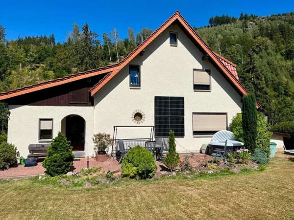Immobilie in Steinbach-Hallenberg - Einfamilienhaus/ 157 qm in Steinbach-Hallenberg zu verkaufen - Bild 2