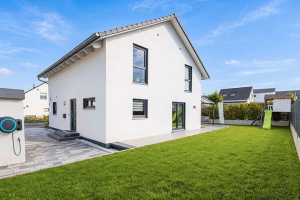 Immobilie in Eußenheim - ++ Direkt einziehen und durchstarten ! Neuwertiges Einfamilienhaus in Eußenheim ++ - Bild 0