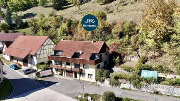 Immobilie in Münsingen - GROSSZÜGIGES ZWEIFAMILIENHAUS MIT 2 MAISONETTEN, SÜDBALKONEN & LAUTERTALBLICK - Bild 0