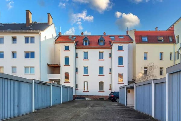 Immobilie in Ginsheim-Gustavsburg - SOLIDES INVESTMENT! 5 Wohnungen + 9 Garagen in Ginsheim-Gustavsburg *kein Sanierungsstau* - Bild 0