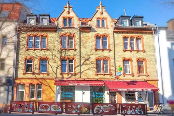 Immobilie in Ginsheim-Gustavsburg - SOLIDES INVESTMENT! 5 Wohnungen + 9 Garagen in Ginsheim-Gustavsburg *kein Sanierungsstau* - Bild 1