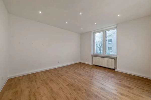 Immobilie in Ginsheim-Gustavsburg - SOLIDES INVESTMENT! 5 Wohnungen + 9 Garagen in Ginsheim-Gustavsburg *kein Sanierungsstau* - Bild 2