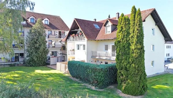 Immobilie in Pocking - Großzügiges Wohnen mit Blick ins Grüne – Freie 2-Zimmer-Eigentumswohnung mit Balkon und Tiefgaragens - Bild 3