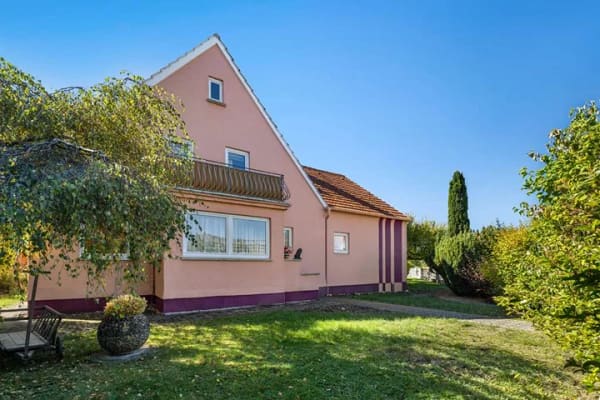Immobilie in Illertissen - Charmantes, freistehendes Wohnhaus – bereit für Ihre Ideen - Bild 0