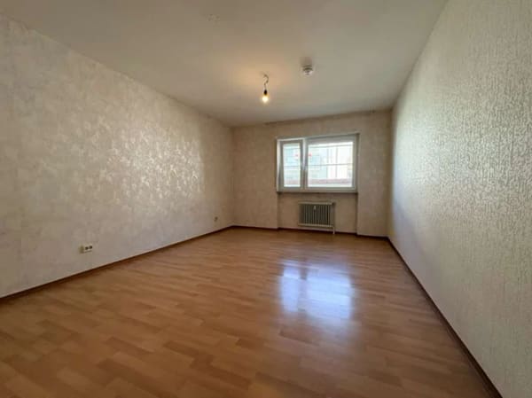 Immobilie in Marnheim - Großzügige 4-Zimmer-Etagenwohnung mit Balkon, Stellplatz & Kellerraum in Marnheim - Bild 2