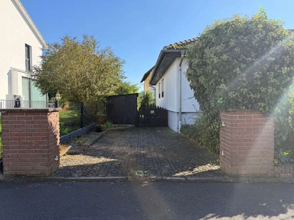 Immobilie in Münzenberg - Bungalow mit Potenzial in Gambach – viel Platz, gute Lage und sofort verfügbar - Bild 1