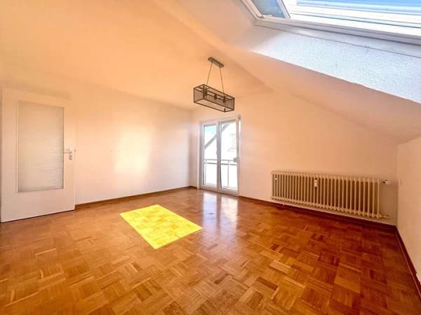 Immobilie in Ehningen - Attraktiv geschnittene 3-Zimmer-Wohnung mit Balkon, Einbauküche und Stellplatz - Bild 2