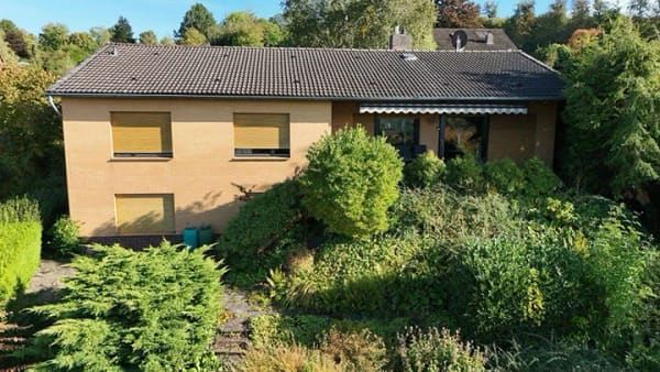 Immobilie in Kalefeld - Großzügiges Einfamilienhaus mit herrlicher Aussicht und viel Potential in ruhiger Wohnlage von Echte - Bild 3