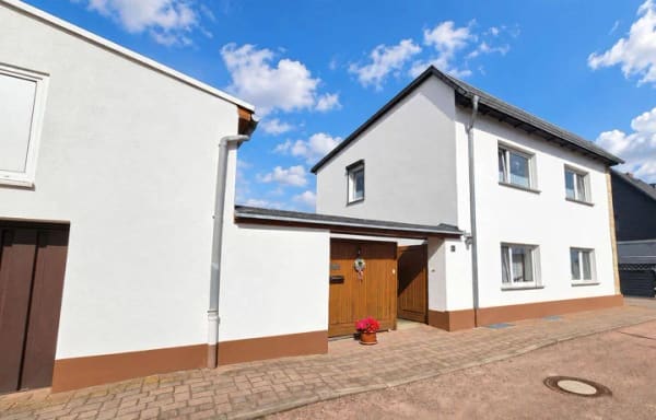 Immobilie in Südliches Anhalt - Wo das Leben Platz hat - Einfamilienhaus in Wieskau mit 5,5 Zimmern, Hof & Garten - Bild 1