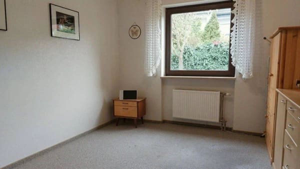 Immobilie in Eckental - Gepflegtes 2-Parteienhaus in Eckental - Eckenhaid mit erheblicher Ausbaureserve im Dachgeschoss  - Bild 4